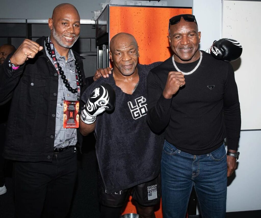 Jake Paul vs Mike Tyson